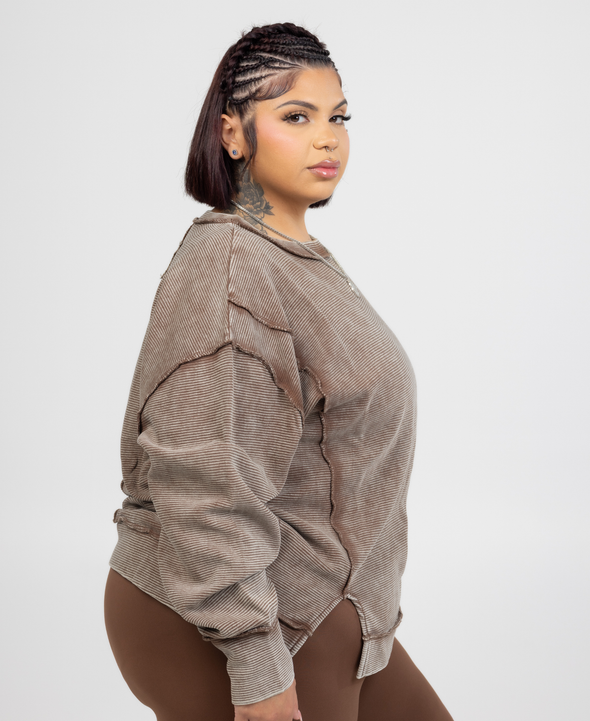 Curve: Ribbed Exposed Seam Crewneck